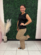 Cargar imagen en el visor de la galería, Leopard Risen Jeans
