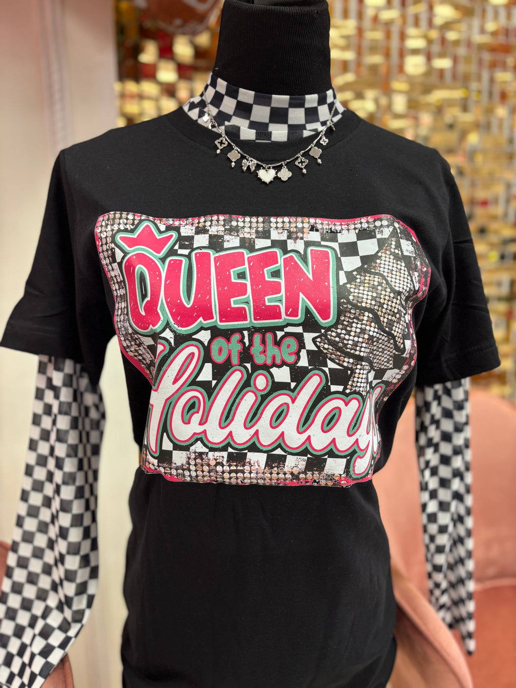 Queen of the Holidays Tee