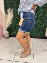 Load image into Gallery viewer, Jenny Risen Shorts

