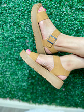 Load image into Gallery viewer, Tana Wedge Sandal
