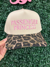 Cargar imagen en el visor de la galería, Passenger Princess
